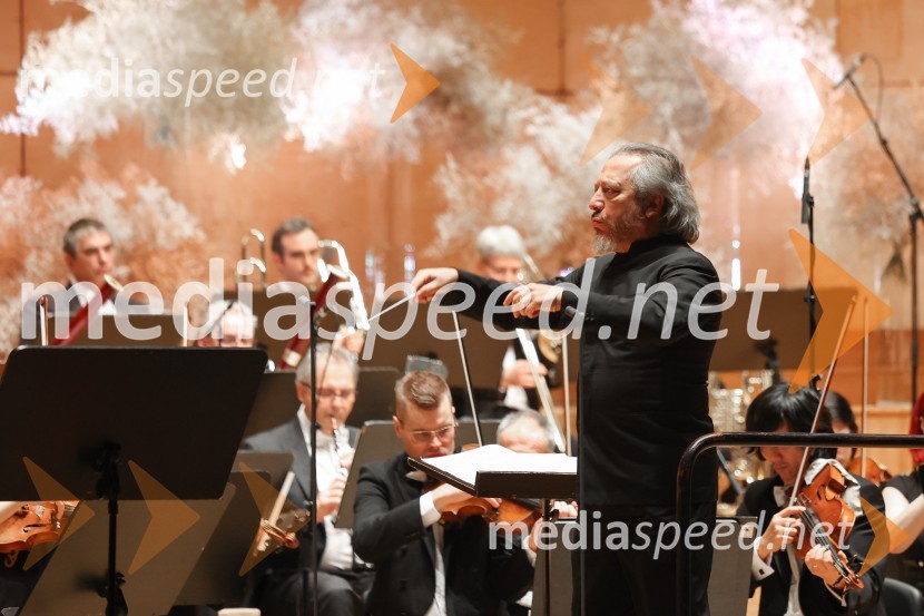  George Pehlivanian, dirigent30. dobrodelni managerski koncert