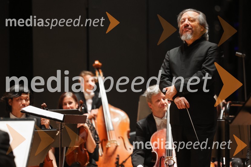  George Pehlivanian, dirigent30. dobrodelni managerski koncert