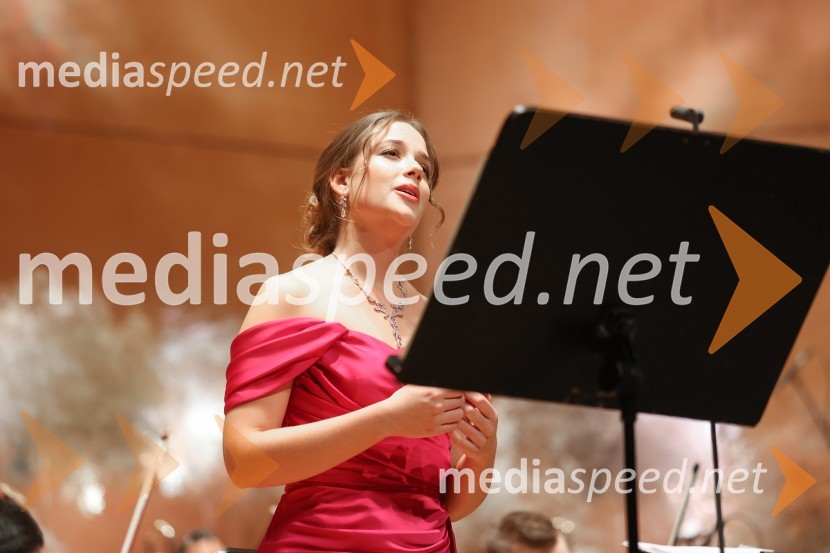  Pia Novak, sopranistka30. dobrodelni managerski koncert