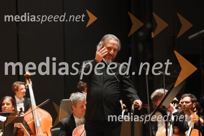  George Pehlivanian, dirigent30. dobrodelni managerski koncert