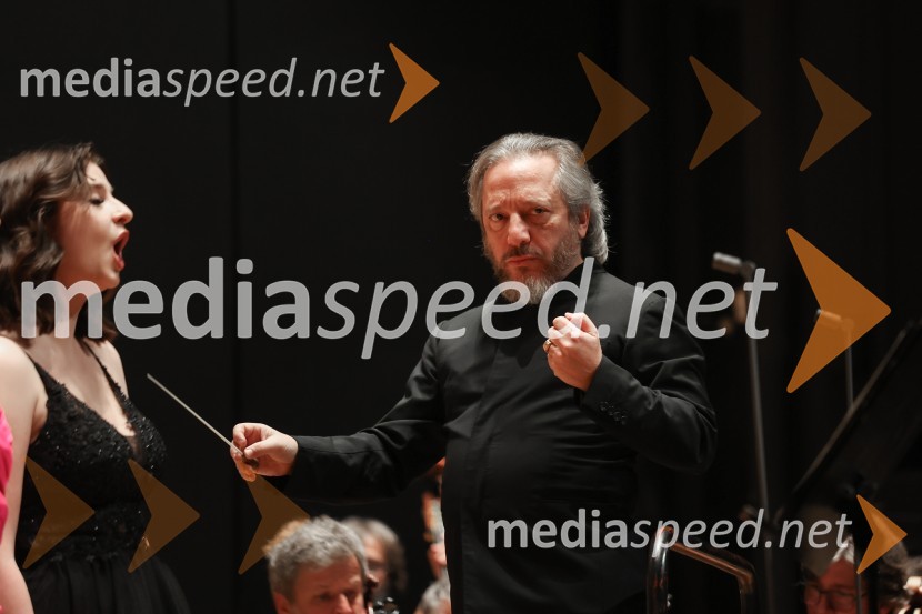  Ana Vidmar, operna solistka;  George Pehlivanian, dirigent30. dobrodelni managerski koncert