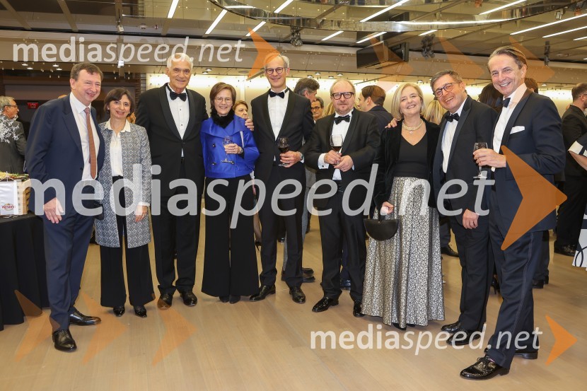  Michele Leonardi,  izvršni direktor poslovanja IBM Slovenija;  Adrijana Leonardi;  Slobodan Sibinčič , generalni sekretar Evropskega združenja poslovnih medijev, predsednik sveta Managerskih koncertov, Švedski generalni častni konzul;  Katrien Bouckaert;  Xavier Bouckaert;   Arno Ahosniemi;  Gloria Capolino;  Gabriele Capolino;  Christian Rainer30. dobrodelni managerski koncert