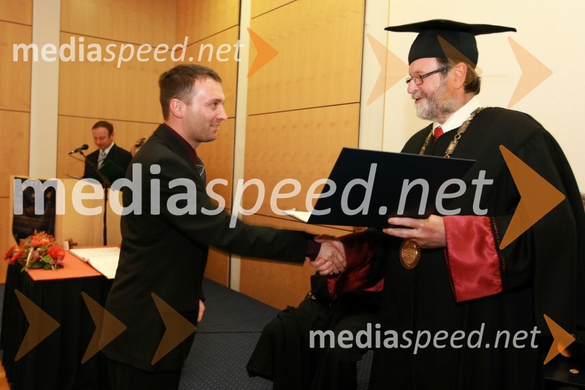 Dr. Gregor Polančič, Fakulteta za elektrotehniko, računalništvo in informatiko Univerze v Mariboru ter prof. dr. Ivan Rozman, rektor Univerze v MariboruUniverza v Mariboru: Promocija doktorjev znanosti, april 2009