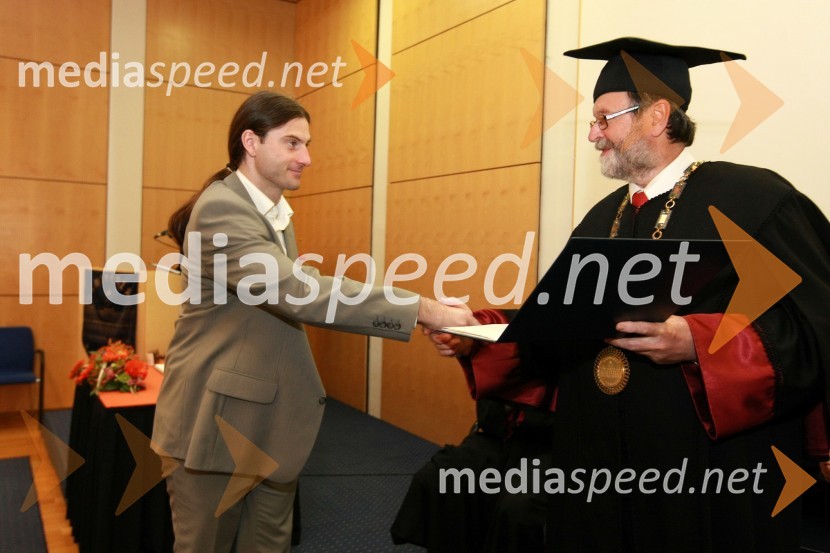 Dr. Damijan Rebernak, Fakulteta za elektrotehniko, računalništvo in informatiko Univerze v Mariboru ter prof. dr. Ivan Rozman, rektor Univerze v MariboruUniverza v Mariboru: Promocija doktorjev znanosti, april 2009