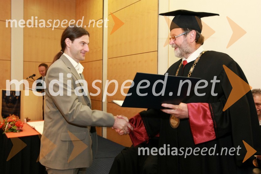 Dr. Damijan Rebernak, Fakulteta za elektrotehniko, računalništvo in informatiko Univerze v Mariboru ter prof. dr. Ivan Rozman, rektor Univerze v MariboruUniverza v Mariboru: Promocija doktorjev znanosti, april 2009