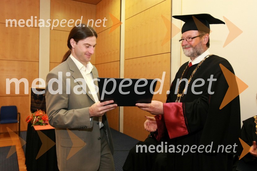 Dr. Damijan Rebernak, Fakulteta za elektrotehniko, računalništvo in informatiko Univerze v Mariboru ter prof. dr. Ivan Rozman, rektor Univerze v MariboruUniverza v Mariboru: Promocija doktorjev znanosti, april 2009