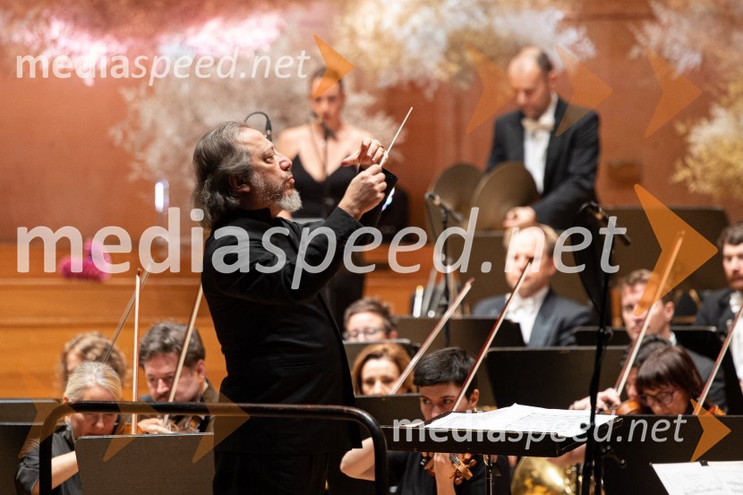  George Pehlivanian, dirigent30. dobrodelni managerski koncert