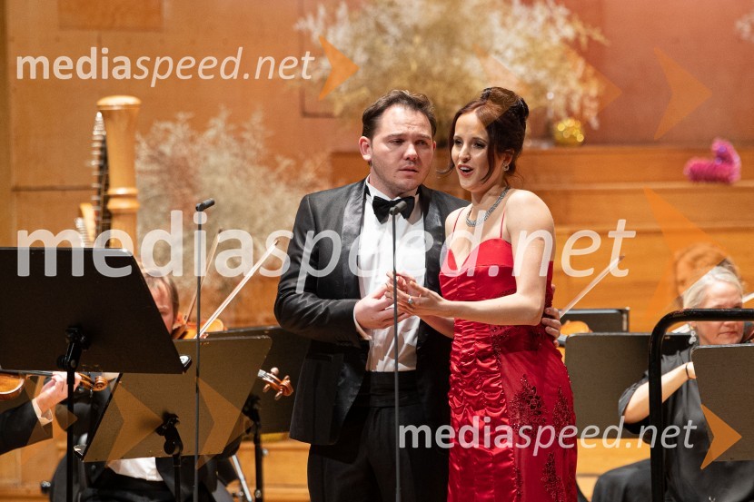  Benjamin Pregl, tenor;  Talita Sofija Komelj, sopranistka, 2. spremljevalka Miss Slovenije 202230. dobrodelni managerski koncert