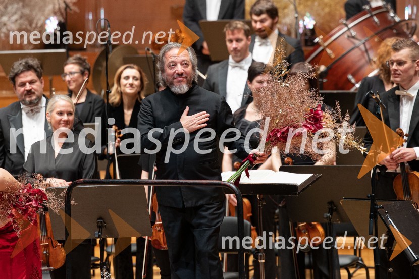  George Pehlivanian, dirigent30. dobrodelni managerski koncert