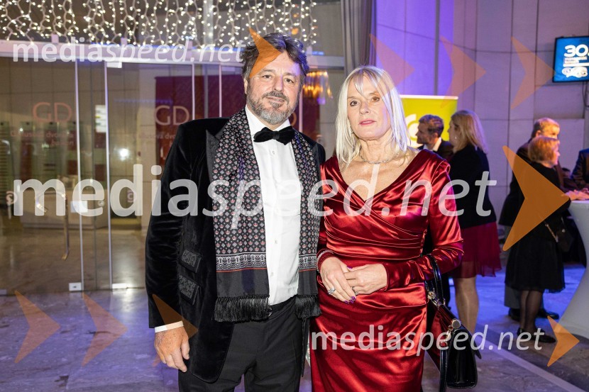  Hubert Kosler, direktor Yaskawa Ristro d.o.o.;  Barbara Kosler, Pfizer30. dobrodelni managerski koncert