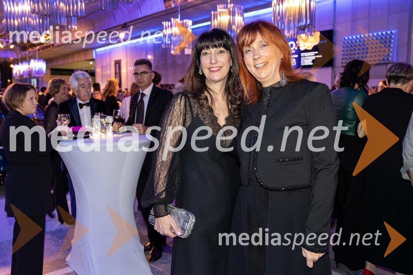  Petra Kancler,  urednica revije Avenija;  Jerneja  Kamnikar, ustanoviteljica in direktorica Vivo Catering30. dobrodelni managerski koncert