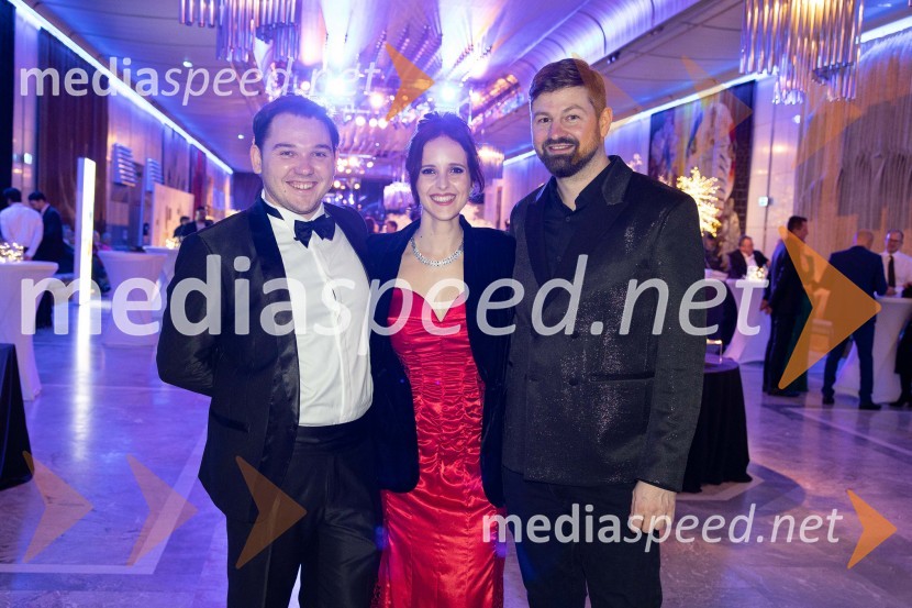  Benjamin Pregl, tenor;  Talita Sofija Komelj, sopranistka, 2. spremljevalka Miss Slovenije 2022;  Jure Počkaj, operni solist, nekdanji inšpektor orkestra ljubljanske Opere30. dobrodelni managerski koncert