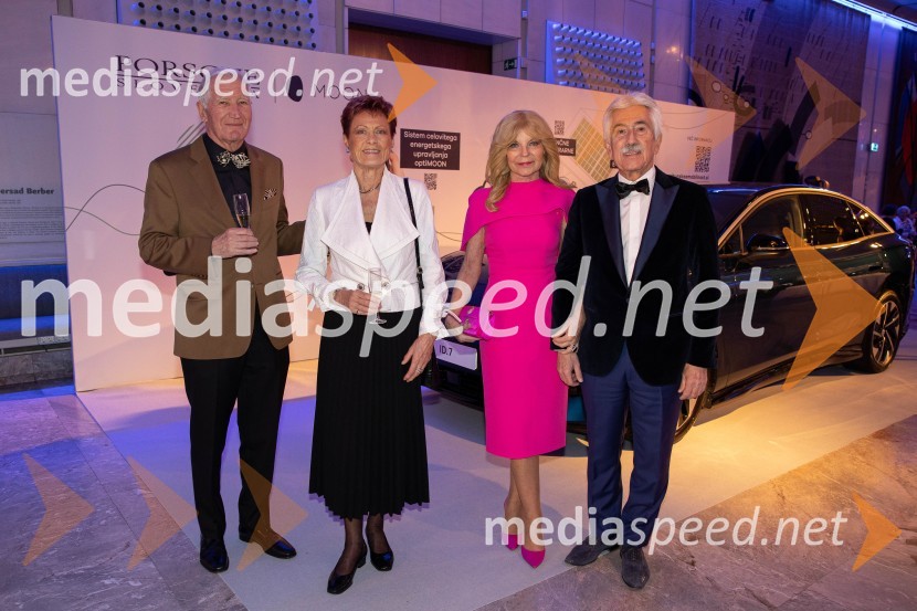  ... ;  ... ;  Darja Kuhar Kotnik, soustanoviteljica in podpredsednica Društva za zdravje naroda;  Rajko Kotnik, poslovni direktor Cankarjevega doma, dosedanji predsednik Lions kluba Ljubljana Rožnik30. dobrodelni managerski koncert