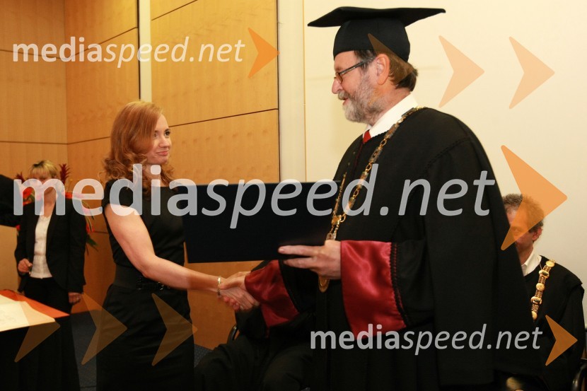 Dr. Nataša Samec, Pravna fakulteta Univerze v Mariboru ter prof. dr. Ivan Rozman, rektor Univerze v MariboruUniverza v Mariboru: Promocija doktorjev znanosti, april 2009
