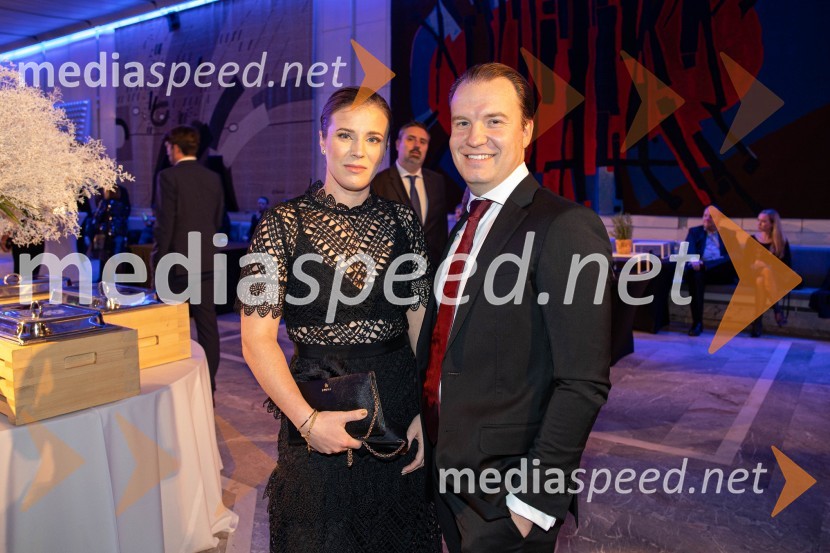  Marjanca Lah;  ... 30. dobrodelni managerski koncert