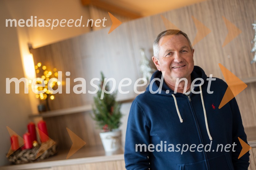  Matjaž Kek, selektor slovenske nogometne reprezentanceMatjaž Kek, selektor slovenske nogometne reprezentance, intervju