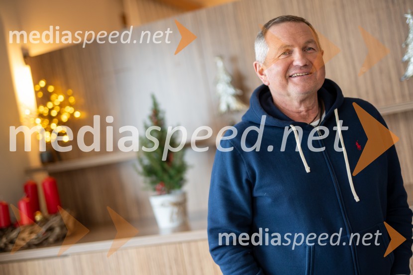  Matjaž Kek, selektor slovenske nogometne reprezentanceMatjaž Kek, selektor slovenske nogometne reprezentance, intervju