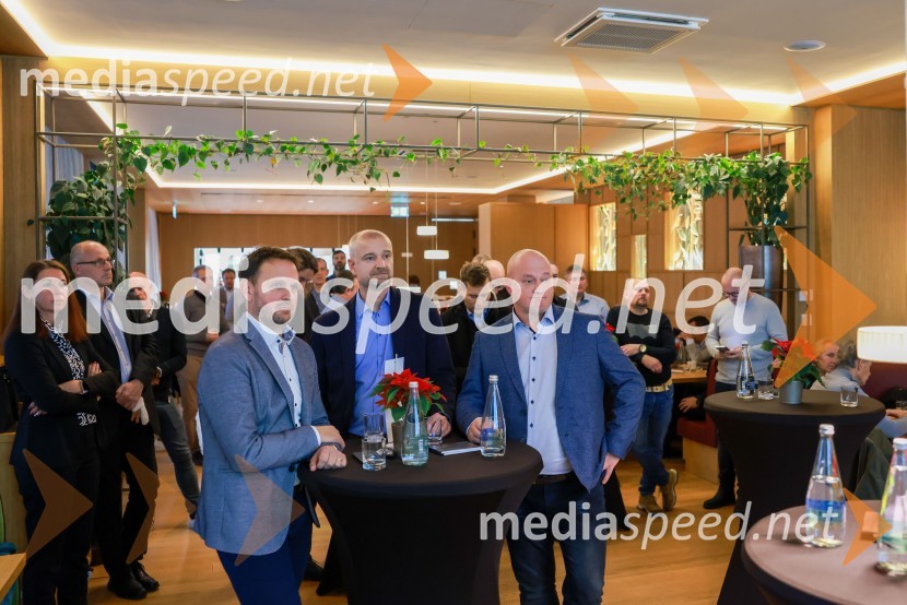  Franci Bolta, direktor znamke Audi pri podjetju Porsche Slovenija d.o.o.;  ... ;  ... Porsche Slovenija, tradicionalno prednovoletno srečanje 2023