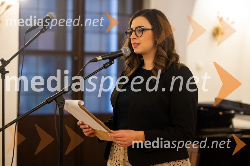  Nomi  Hrast , prorektorica za študentska vprašanja Univerze v MariboruHorus in Adrastos 2023, slavnostna podelitev nagrad