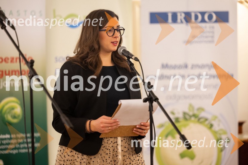  Nomi  Hrast , prorektorica za študentska vprašanja Univerze v MariboruHorus in Adrastos 2023, slavnostna podelitev nagrad