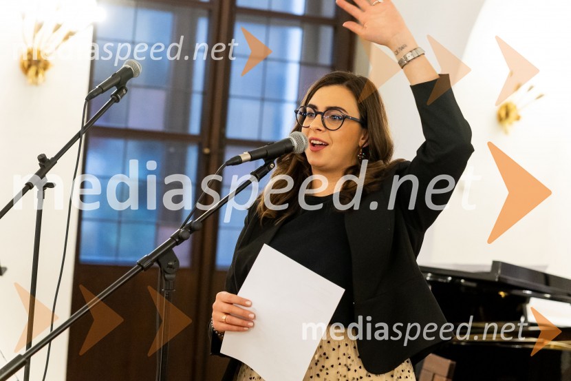  Nomi  Hrast , prorektorica za študentska vprašanja Univerze v MariboruHorus in Adrastos 2023, slavnostna podelitev nagrad