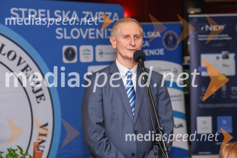  Ljubo Germič, predsednik SZS (Strelska zveza Slovenije)Podeljena priznanja za najboljše strelke in strelce v letu 2023