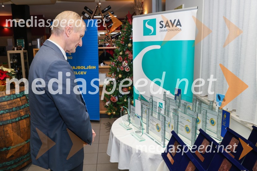  Ljubo Germič, predsednik SZS (Strelska zveza Slovenije)Podeljena priznanja za najboljše strelke in strelce v letu 2023