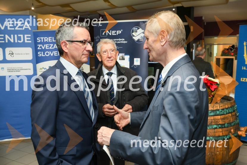  Rajmond Debevec, športni strelec;  Ljubo Germič, predsednik SZS (Strelska zveza Slovenije)Podeljena priznanja za najboljše strelke in strelce v letu 2023