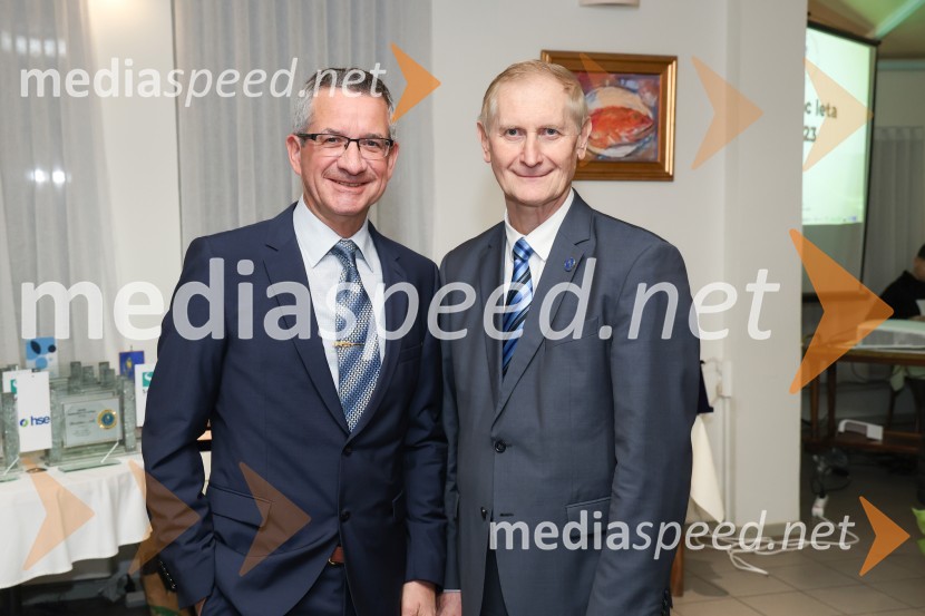  Rajmond Debevec, športni strelec;  Ljubo Germič, predsednik SZS (Strelska zveza Slovenije)Podeljena priznanja za najboljše strelke in strelce v letu 2023