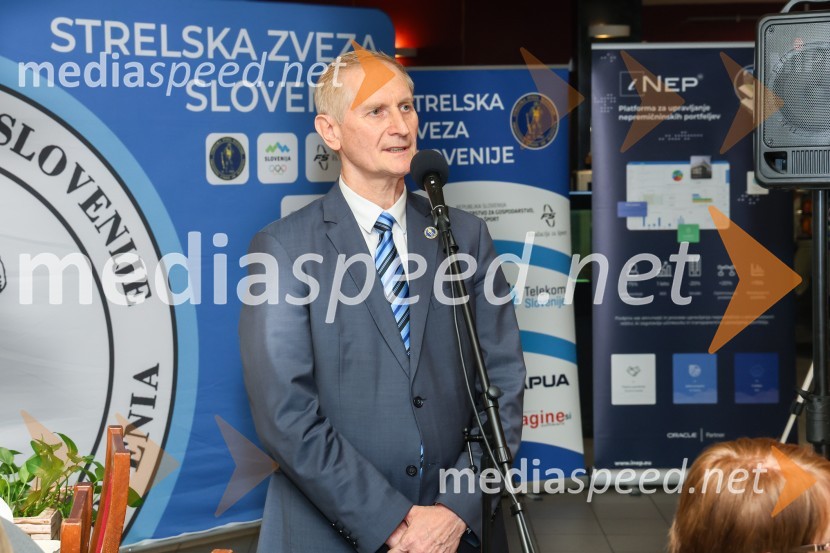  Ljubo Germič, predsednik SZS (Strelska zveza Slovenije)Podeljena priznanja za najboljše strelke in strelce v letu 2023