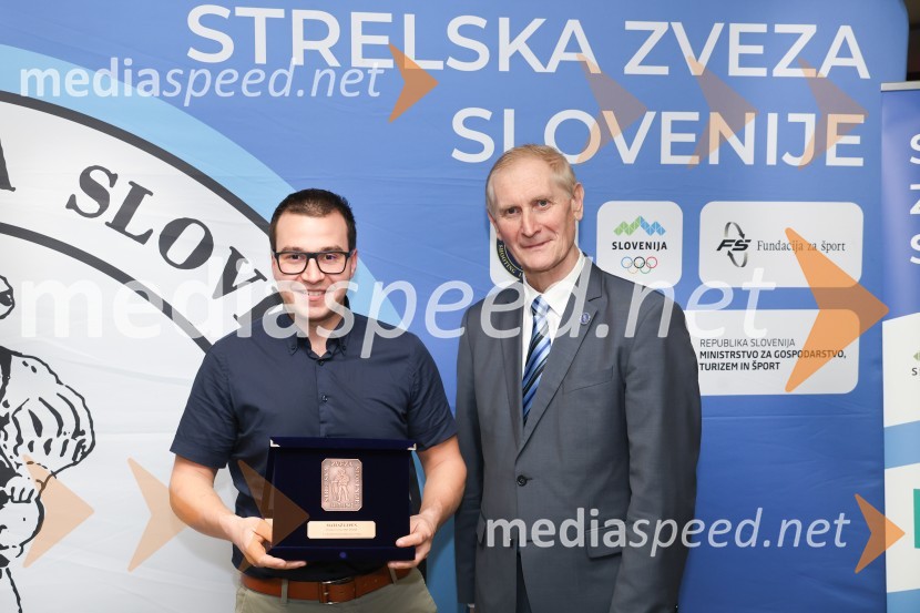  Matjaž Lepen, Strelsko društvo Trap Ormož;  Ljubo Germič, predsednik SZS (Strelska zveza Slovenije)Podeljena priznanja za najboljše strelke in strelce v letu 2023