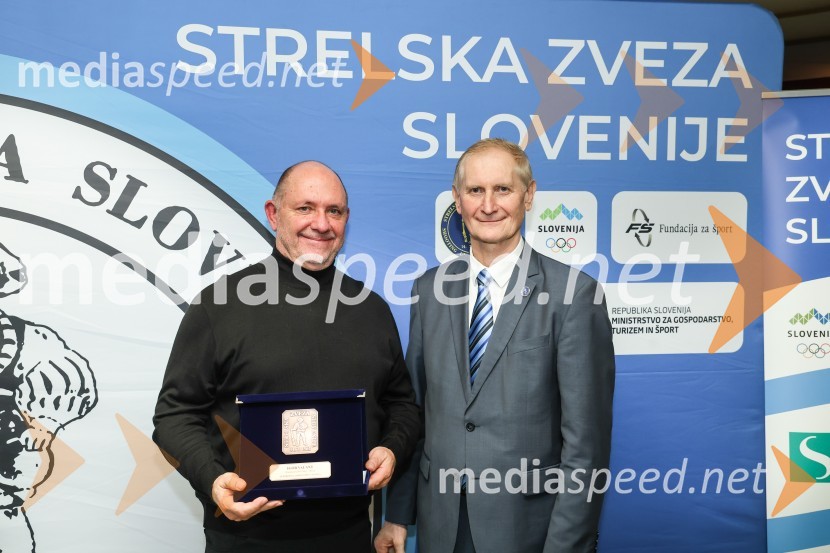  Igor Valant, Strelsko društvo Tabor;  Ljubo Germič, predsednik SZS (Strelska zveza Slovenije)Podeljena priznanja za najboljše strelke in strelce v letu 2023
