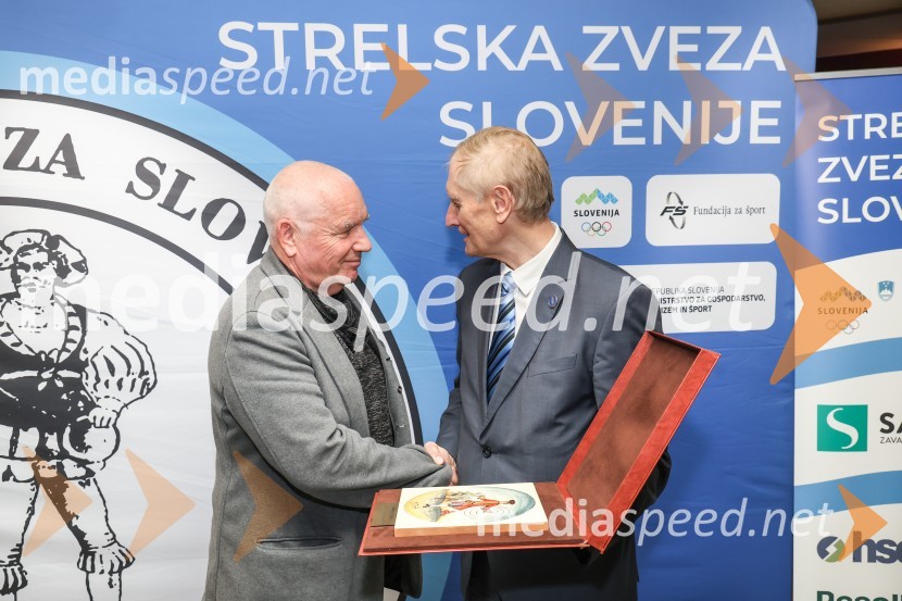  Nikolaj Mejaš, univ. dipl. psiholog;  Ljubo Germič, predsednik SZS (Strelska zveza Slovenije)Podeljena priznanja za najboljše strelke in strelce v letu 2023