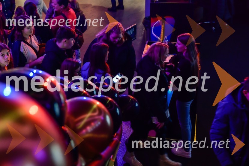 Kaj pa Ester?, premiera slovenske romantične komedije v Mariboxu