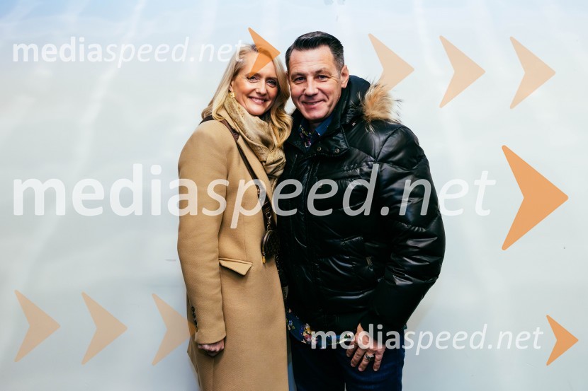  Tina Vozelj;  Marko Vozelj, pevecNina Pušlar napolnila Stožice