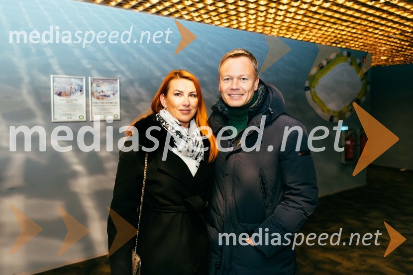  Vanja Jelen Polanc, odvetnica;  Gvido  Polanc, lastnik lokala Plaza Cafe, organizator koncertaNina Pušlar napolnila Stožice