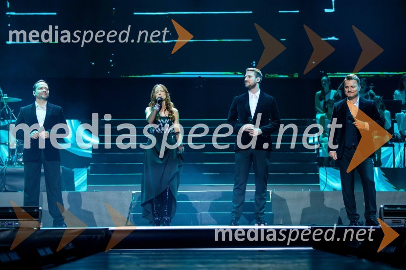  Aljaž Farasin, operni pevec;  Nina Pušlar, pevka;  Gregor Ravnik, pevec;  Matjaž Robavs, operni pevecNina Pušlar napolnila Stožice