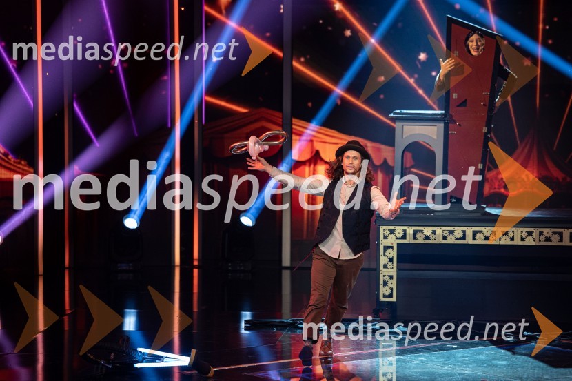  Matjaž  Kekec, Arbadakarba;  Tina Vrdjuka Kekec, ArbadakarbaZmagovalec letošnjih Talentov je Domen Kljun