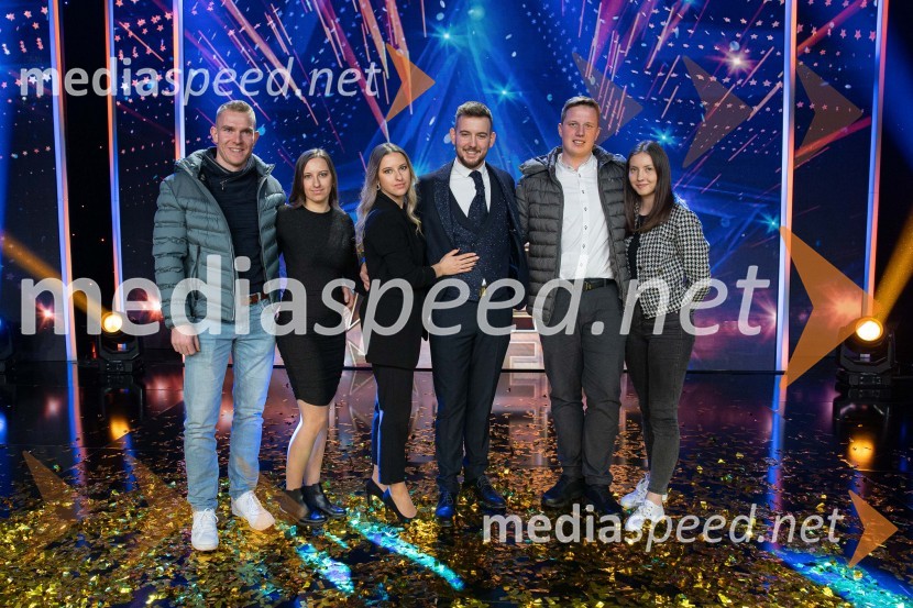  ... ;  ... ;  Nina Kljun;  Domen Kljun, pevec;  ... ;  ... Zmagovalec letošnjih Talentov je Domen Kljun