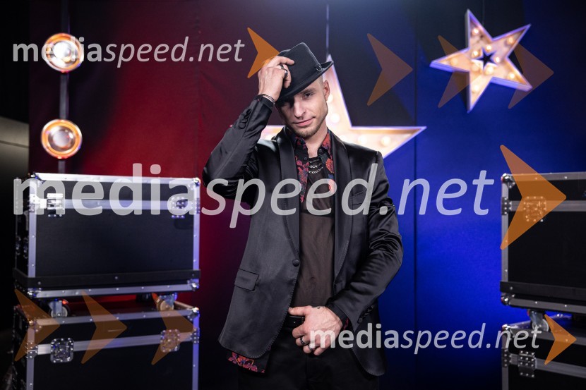  Jure Kotnik, pevecZmagovalec letošnjih Talentov je Domen Kljun