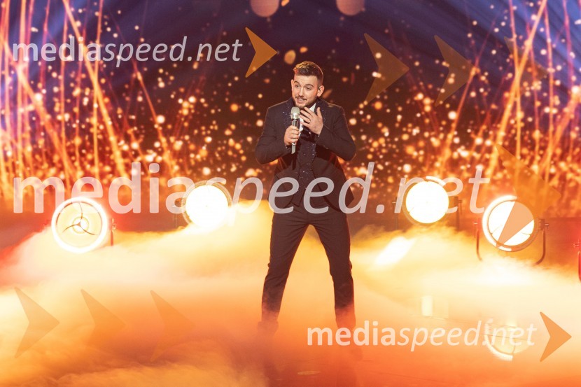  Domen Kljun, pevecZmagovalec letošnjih Talentov je Domen Kljun