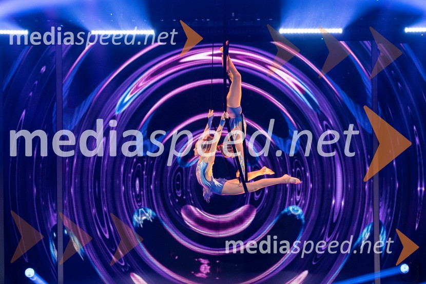 Cirkus star, Ajda in Valentina.Zmagovalec letošnjih Talentov je Domen Kljun