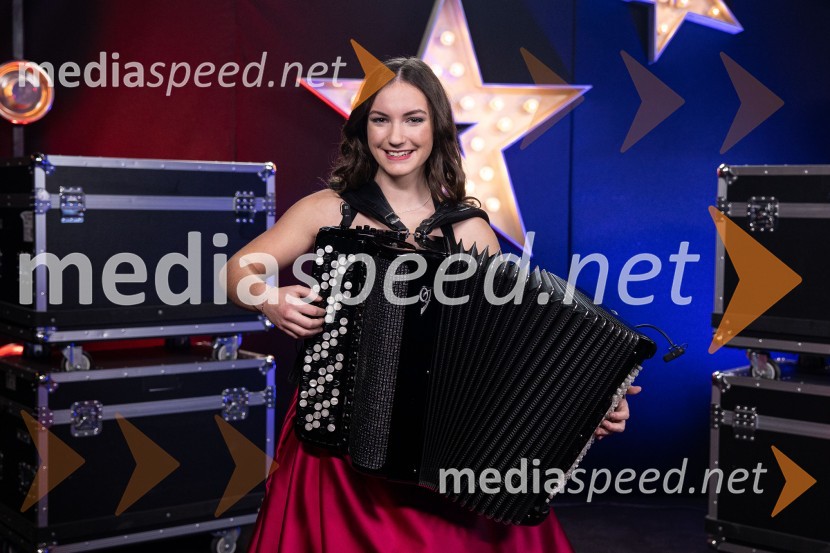  Špela Šemrl, harmonikaricaZmagovalec letošnjih Talentov je Domen Kljun