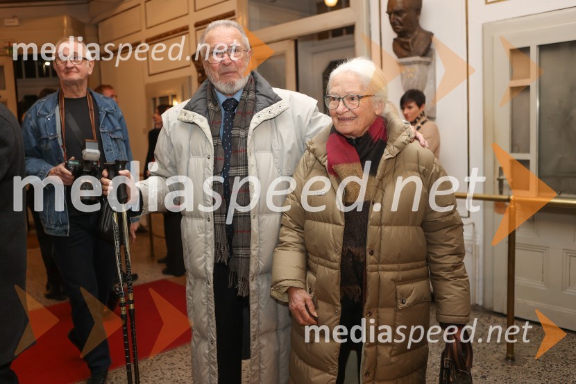  Aleš Jan, radijski producent;  Barbara BerceKar hočete, premiera Shakespearove drame v SNG Drama Ljubljana