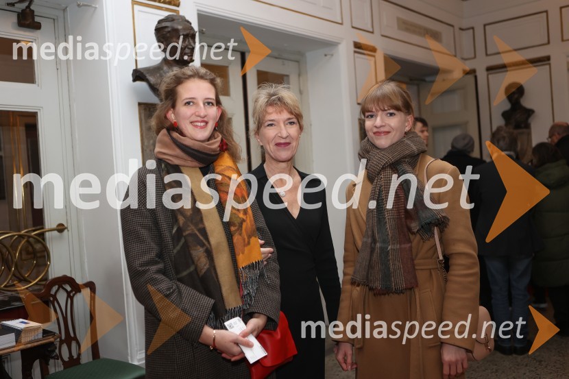  Alma Kristina Tadel;  Vesna Jurca Tadel, ravnateljice SNG Drama Ljubljana;  ... Kar hočete, premiera Shakespearove drame v SNG Drama Ljubljana