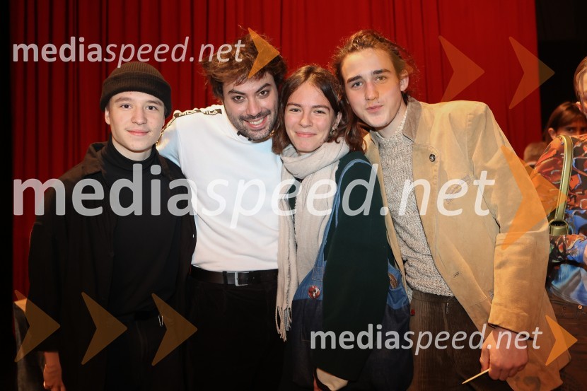  ... ;  Benjamin Krnetić, igralec;  Puja Gruban Pohar;  Voranc Mandić, igralecKar hočete, premiera Shakespearove drame v SNG Drama Ljubljana