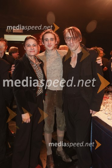  Pia Zemljič, igralka;  Voranc Mandić, igralec;  Marko  Mandić, igralecKar hočete, premiera Shakespearove drame v SNG Drama Ljubljana