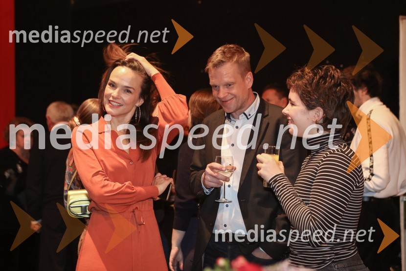  Tina Vrbnjak, igralka;  Luka Nabergoj, pomočnik ravnateljice SNG Drama Ljubljana;  ... Kar hočete, premiera Shakespearove drame v SNG Drama Ljubljana