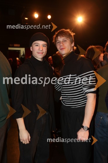  ... ;  Timon Šturbej, igralecKar hočete, premiera Shakespearove drame v SNG Drama Ljubljana