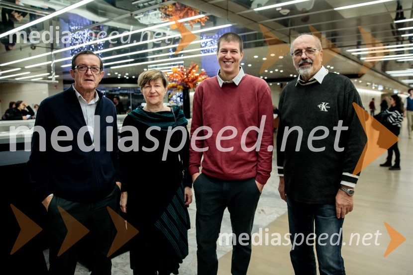  ... ;  ... ;  Goran Vojnović, pisatelj, kolumnist, režiser;  Igor Kadunc, nekdanji generalni direktor RTV SlovenijaPod svobodnim soncem, premiera koprodukcijske uprizoritve v Cankarjevem domu